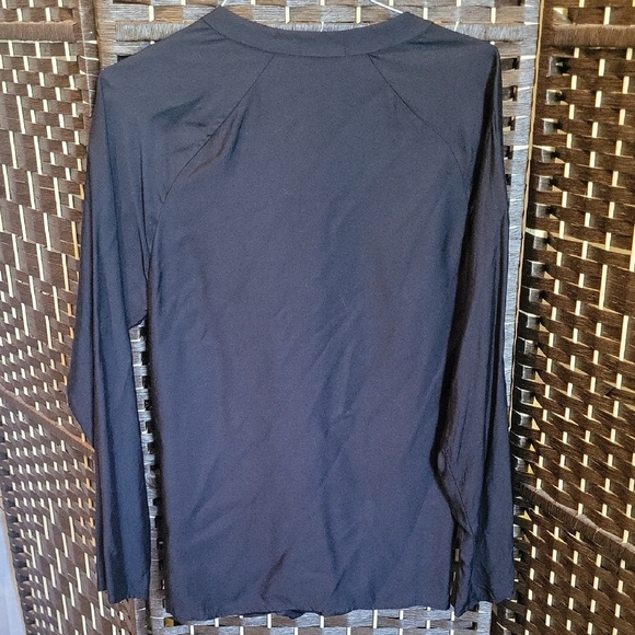 James Perse Black Wrap Blouse with Relaxed Fit - Picture 3 of 4